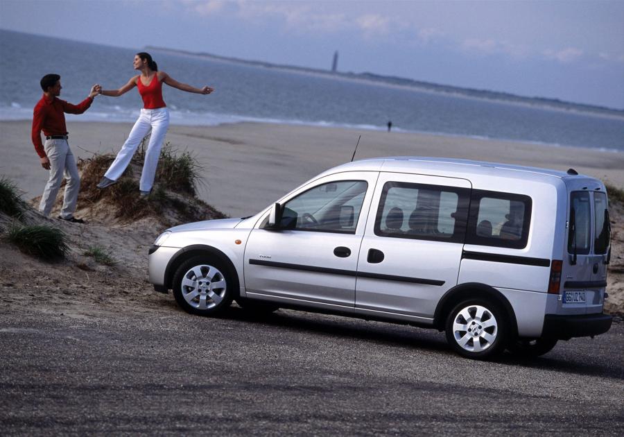  Opel Combo 2001 года  (фото 45 из 70)